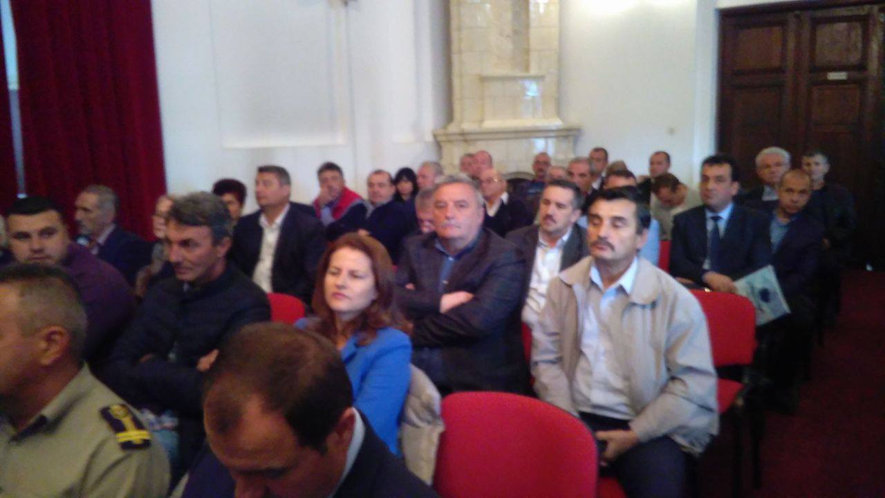 Primarii au chiulit de la Colegiu Prefectural! Sunt la Bruxelles!