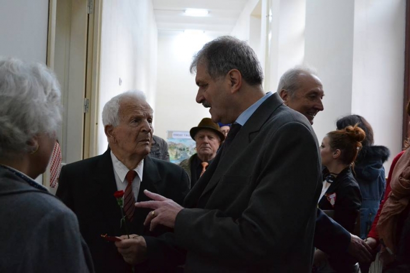 Din culisele presei scrise: Iată cum un director de școală face presiuni asupra jurnaliștilor!
