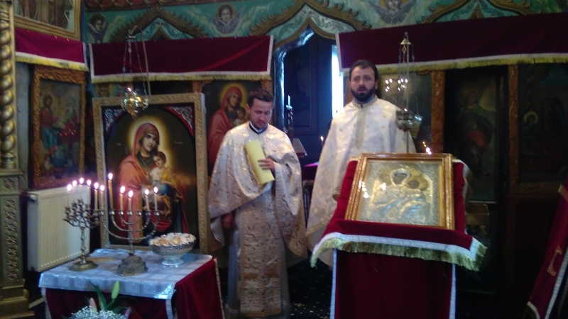 Un ochi plânge, altul râde! A fost făcut preot paroh!