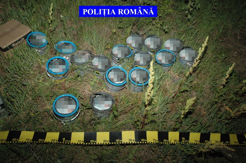 Percheziţii în Argeş la persoane bănuite de furturi din autovehicule!