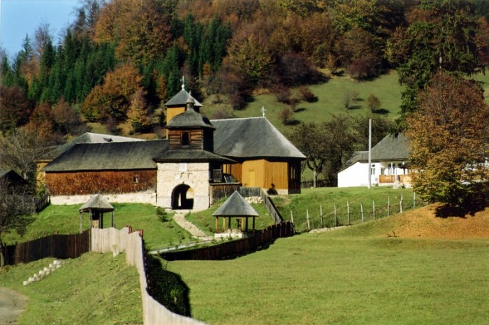 Promovăm România! Ziarul din Muscel la Mânăstirea Lepşa!