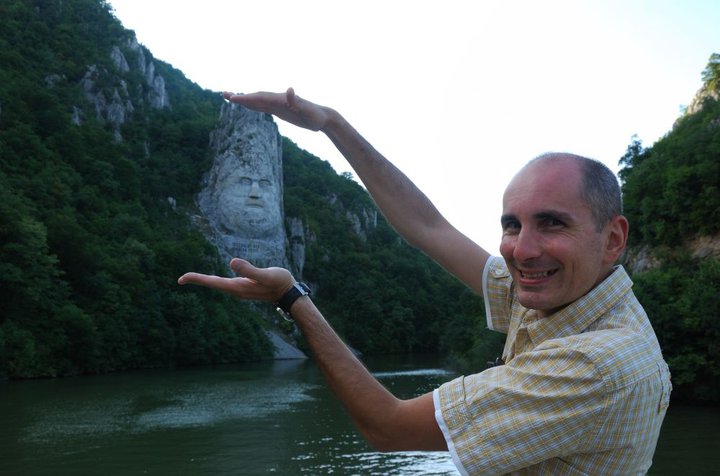 NOAPTEA MUZEELOR: Mihail Oprescu prezintă fotografii inedite cu Câmpulungul!