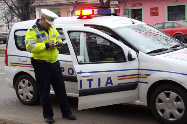13 conducători auto au rămas pietoni în 2017!