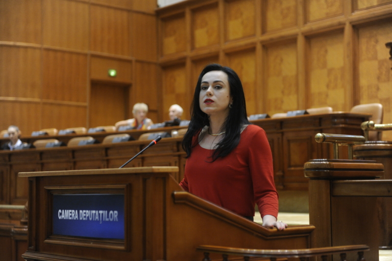 Deputatul Simona Bucura Oprescu, singura voce din Argeș, pentru cadrele medicale!