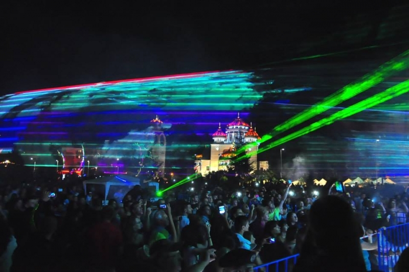 De Revelion, la Mioveni va fi spectacol de lumini!