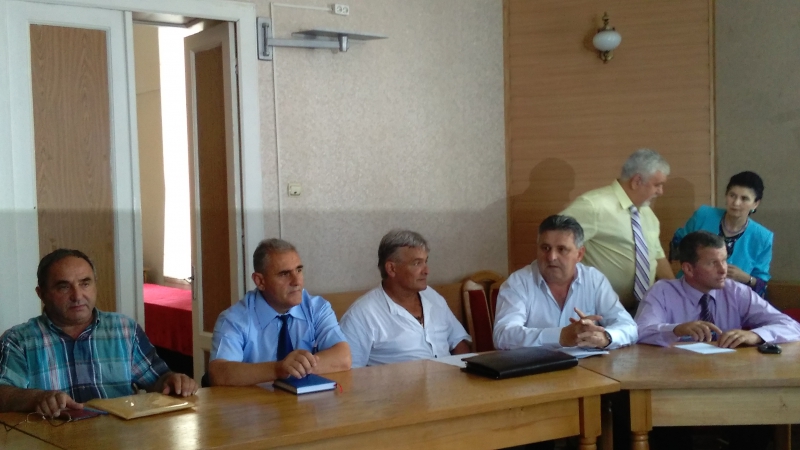 La mâna lor veţi ajunge ca să vă treacă proiectele!