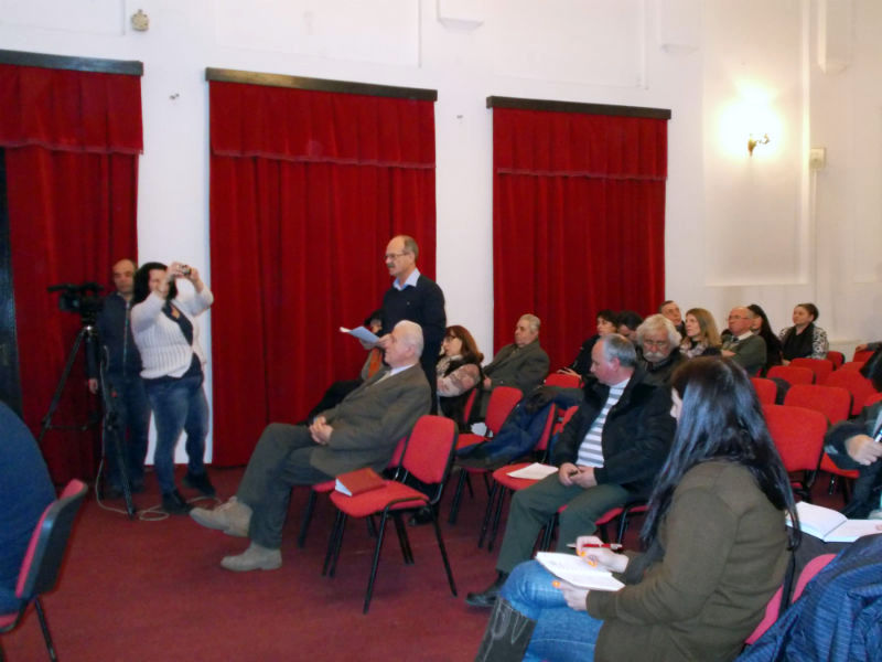 Câmpulungenilor nu le pasă ce fac autoritățile locale cu banii lor!