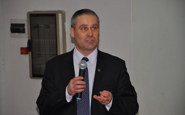 Ionel Didea a renunţat la mandatul de rector al Universităţii din Piteşti
