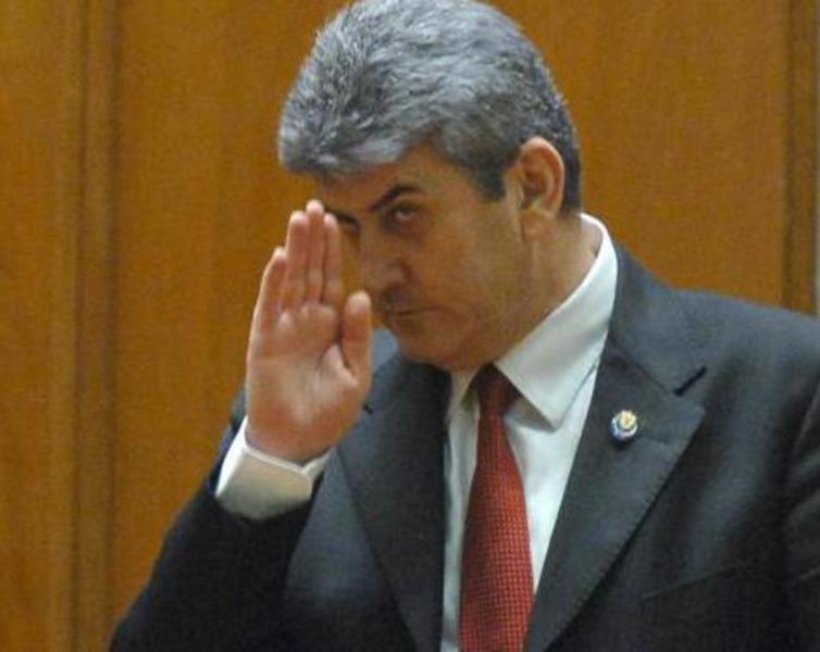 Gabriel Oprea a fost trimis în judecată de procurorii DNA!