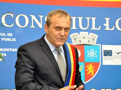 ŞCOALA ALTFEL: Elevii din Argeş pot vedea ,,live”, activitatea primarului din Mioveni!