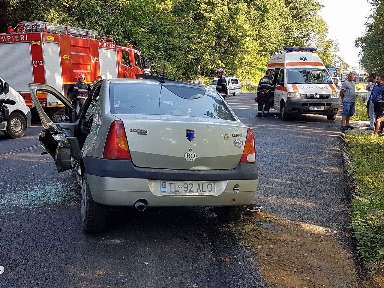 FOTO: Un mort şi doi răniţi într-un accident pe DN 73, în Muscel! Cauza, neatenţia la volan!