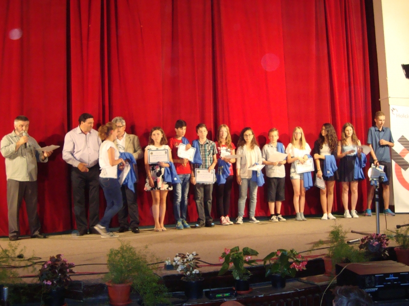 VIDEO: Ei sunt cei mai buni matematicieni premiaţi la Câmpulung!