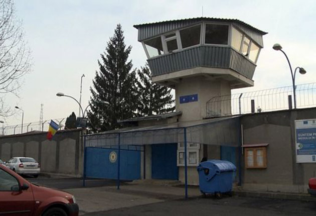 Un deţinut de la Colibaşi a ameninţat un agent supraveghetor!