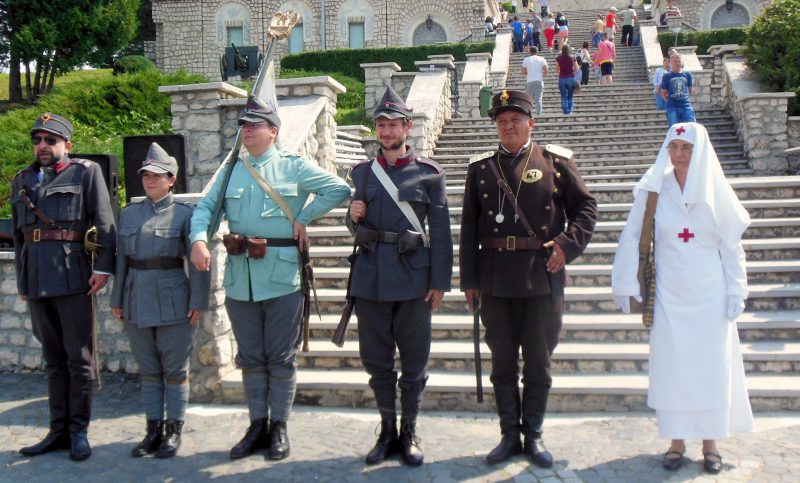 Câmpulungenii pot vizita gratuit Ansamblul Monumental al Mausoleului de la Mateiaș