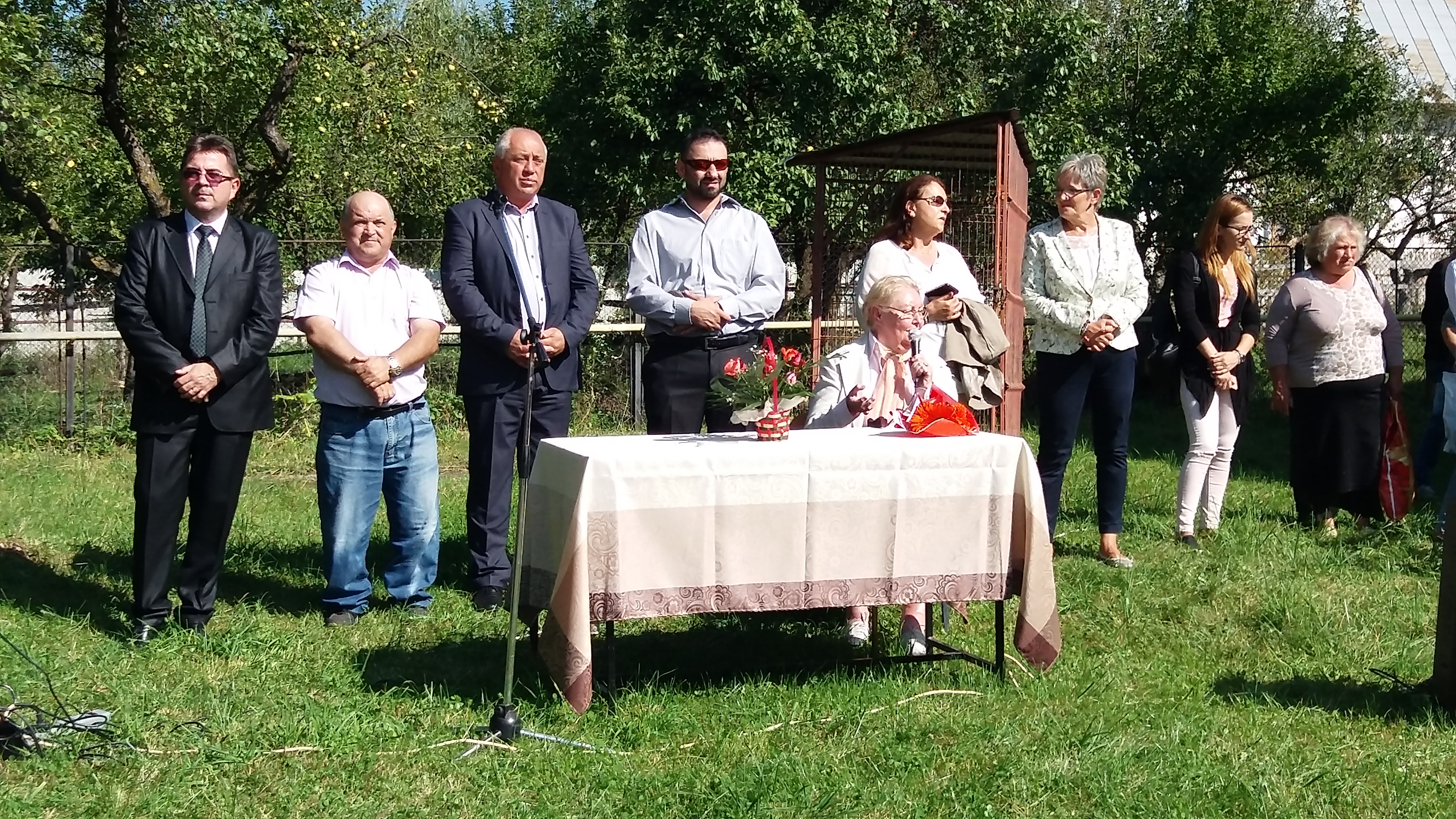 Regizorul Elisabeta Bostan, invitat la deschiderea anului şcolar la Lereşti!