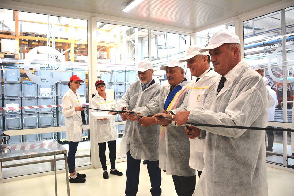 Italienii de la Gold Plast au inaugurat noua linie de producţie pentru pahare turnate prin suflare