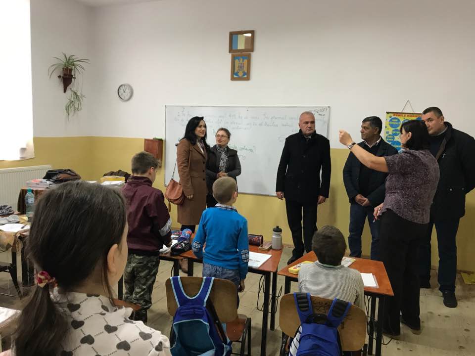 Investiţii de miliarde la două unităţi de învăţământ din Stâlpeni