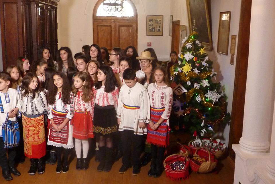 Și-au venit colindători… la Conacul Goleștilor!