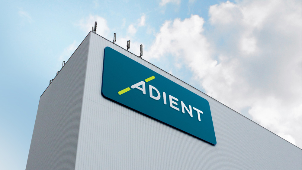 Angajaţii ADIENT Trim Piteşti vor avea salarii de încadrare mai mari, începând cu 1 ianuarie 2018
