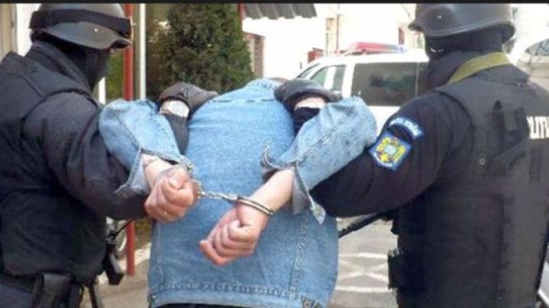 Urmărit internațional, depistat de poliţişti
