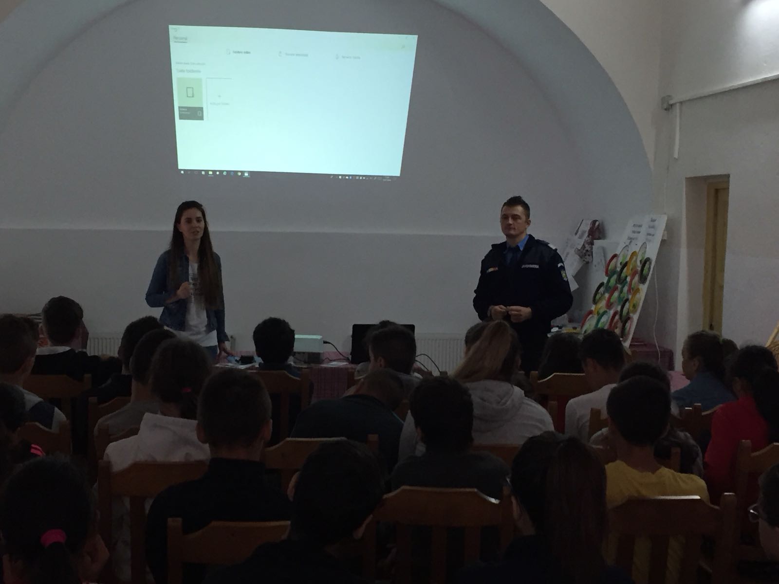 Activităţi preventiv-educative pentru copiii aflaţi în taberele de vară