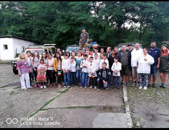 Imnul României a răsunat la Complexul de Servicii pentru Copilul în Dificultate din Câmpulung