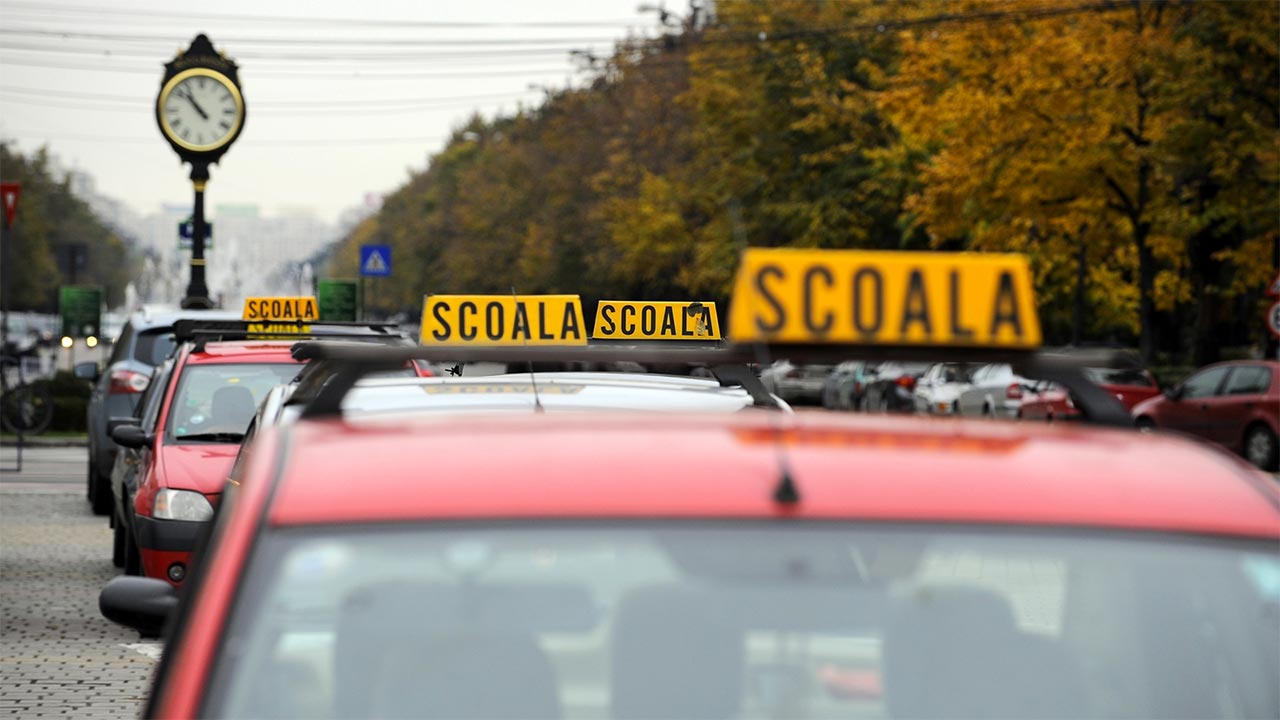 Recomandări pentru instructorii auto din Mioveni!
