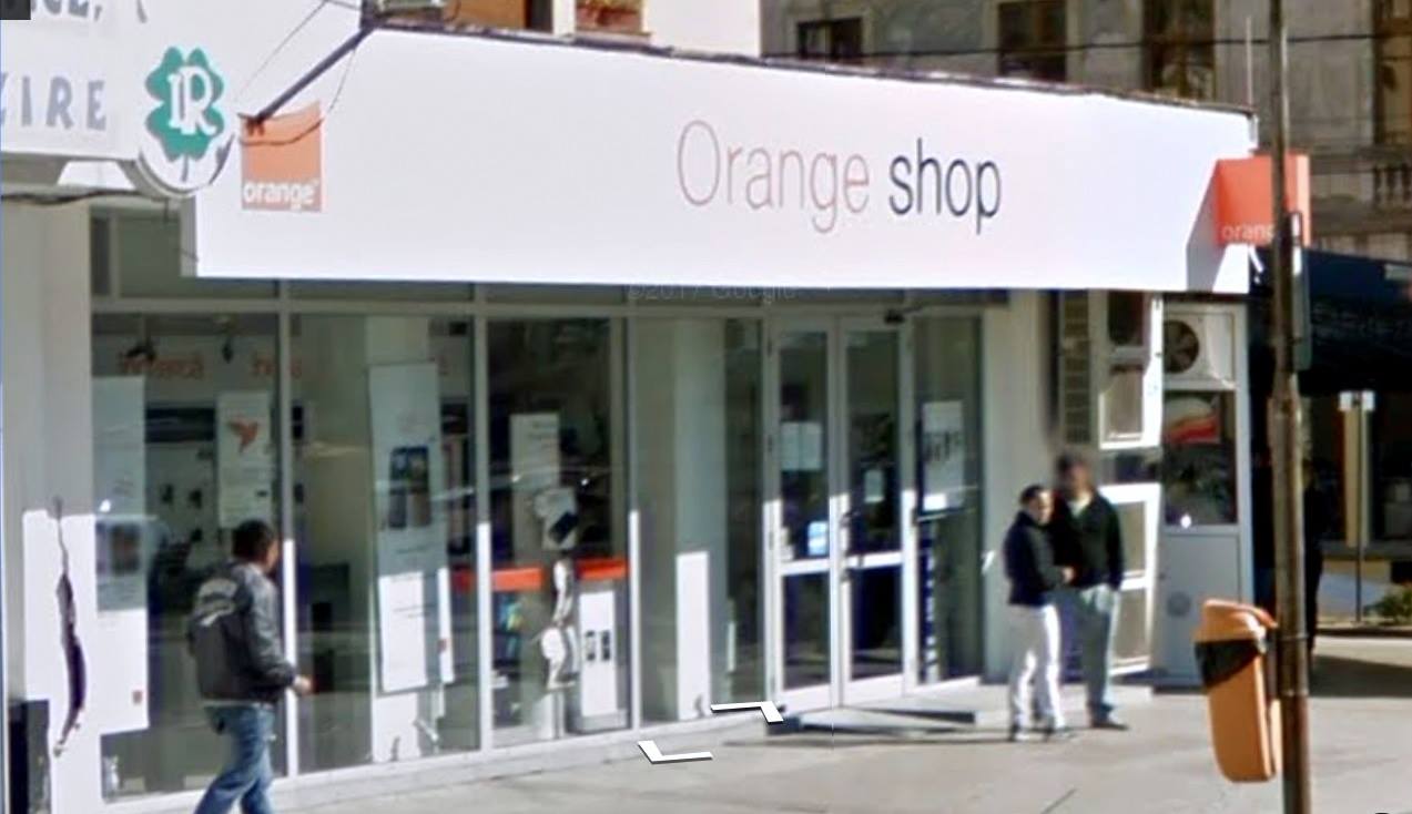 Hoţii de la Orange au fost „vizitaţi” de mascaţi!