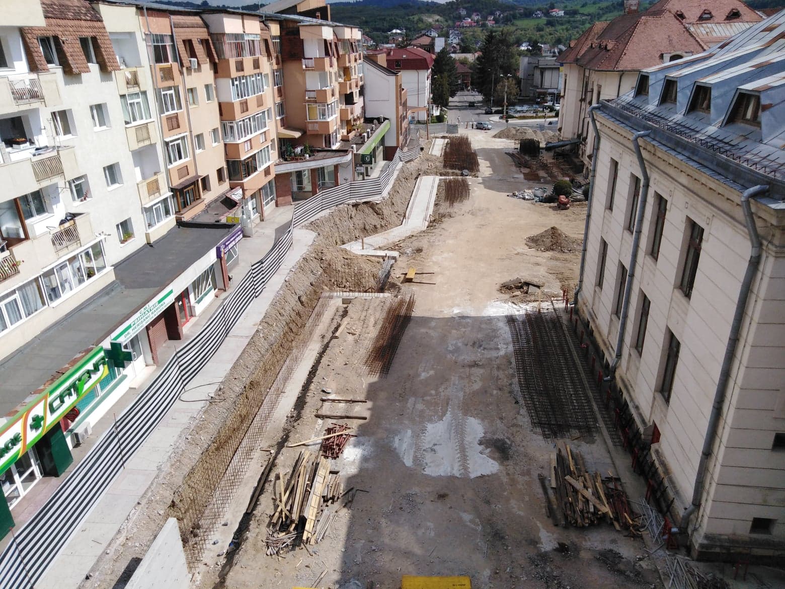 S-au sistat lucrările! Muncitorii și-au strâns sculele și au plecat definitiv!