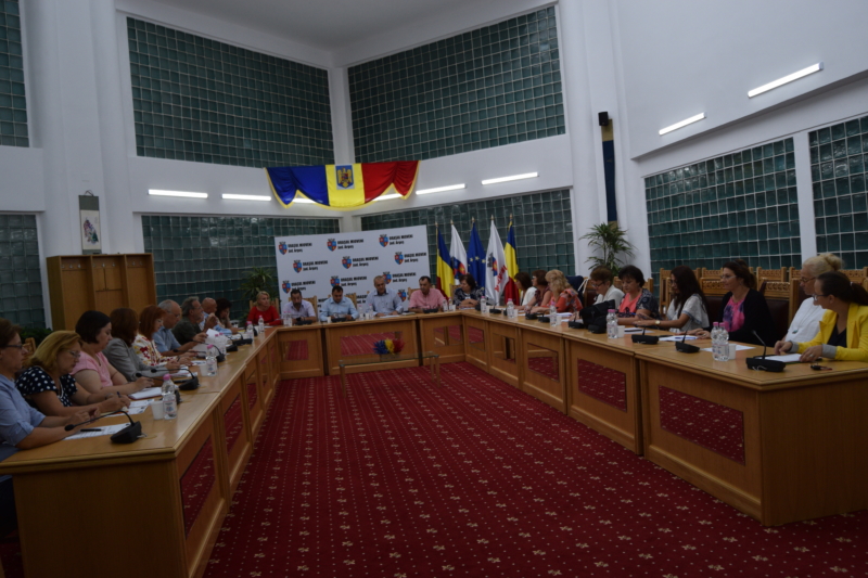 Instituţiile de învăţământ din Mioveni sunt pregătite pentru prima zi de şcoală