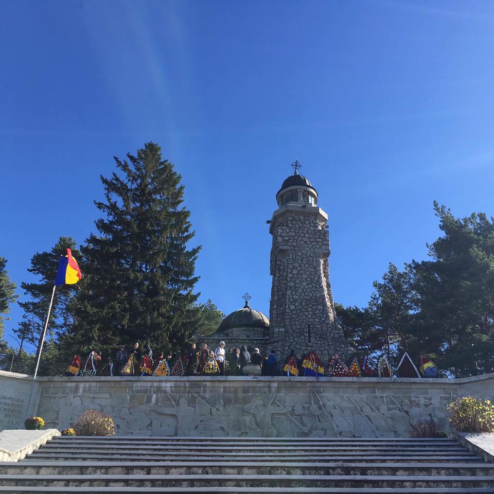 Se redeschid publicului Mausoleul Eroilor de la Mateiaş şi Casa Memorială „George Topîrceanu”