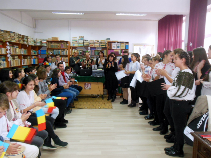 Spectacol artistic cu ocazia sărbătorii naționale -1 Decembrie