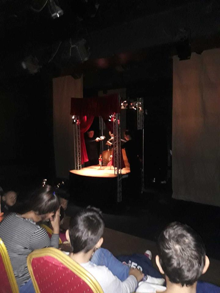 Teatru de păpuși pentru 60 de copii din sistemul de protecție specială