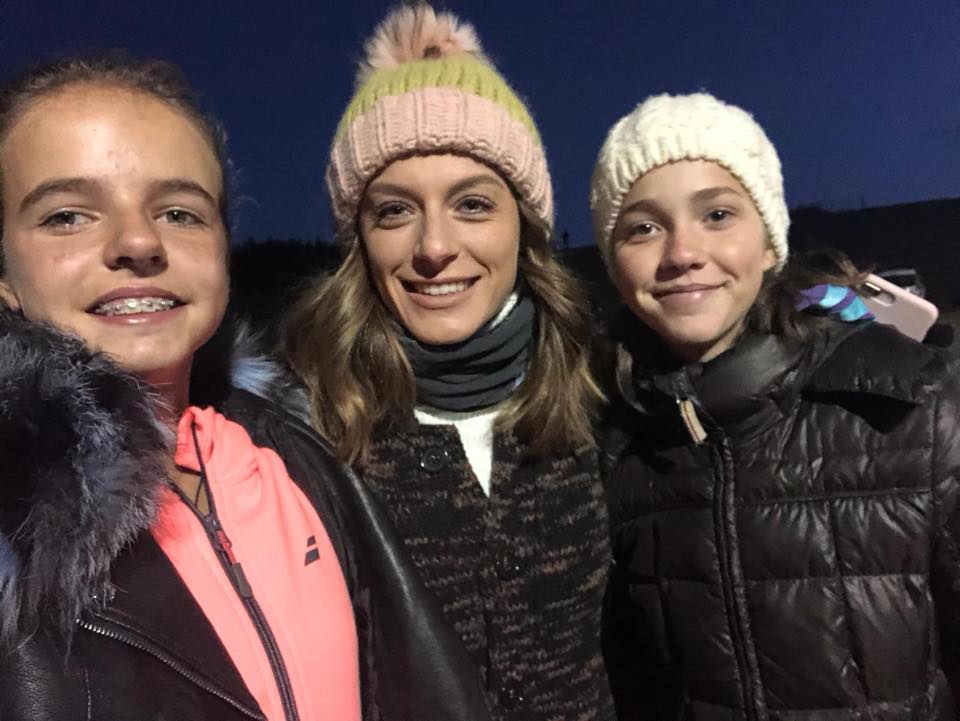 Tenismena Ana Bogdan și-a dăruit rachetele unor câmpulungeni!