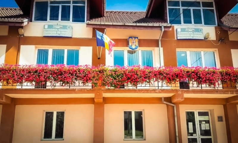 Un sfert din locuitorii comunei Poienarii din Muscel sunt plecați în străinătate!
