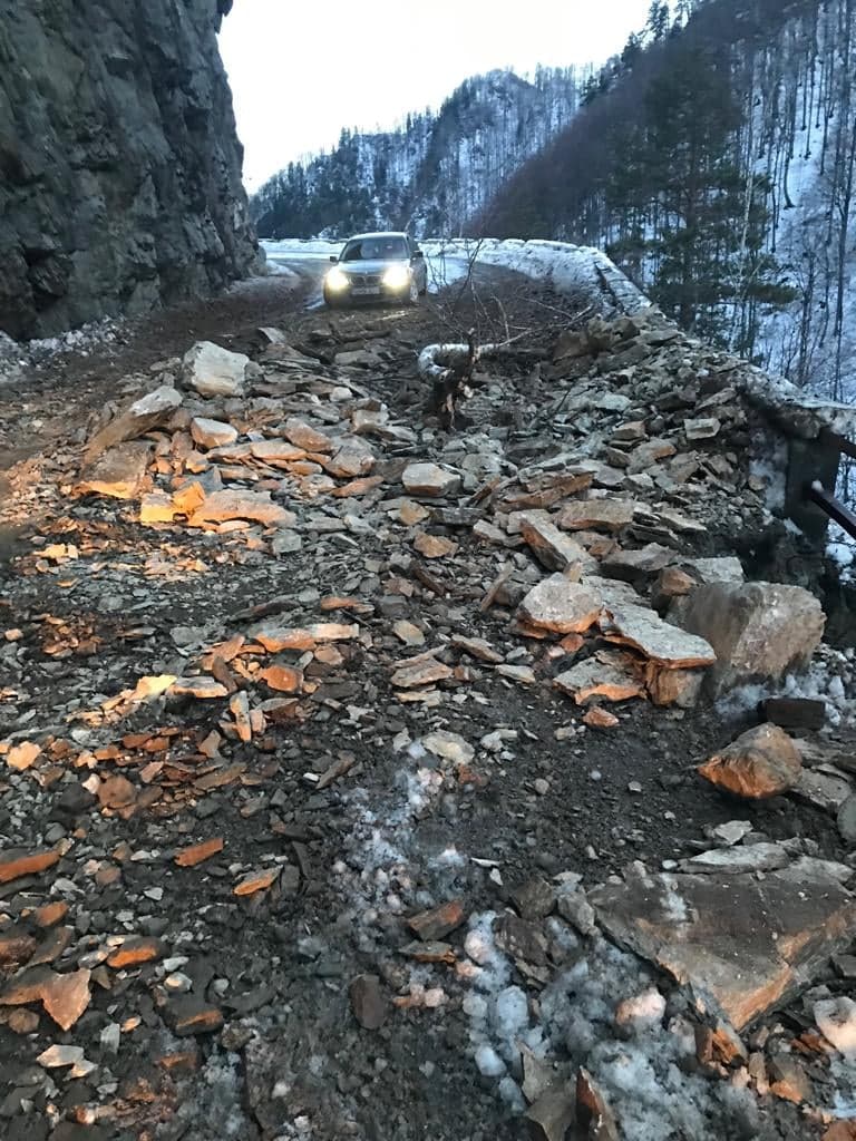 Alunecare de teren pe Transfăgărășan!