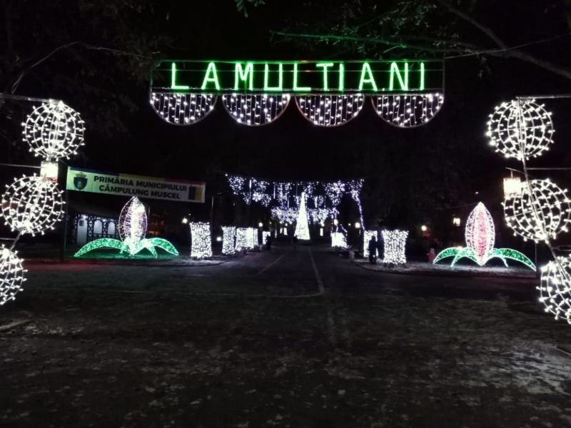 Grădina Publică din Câmpulung a îmbrăcat straie de sărbătoare!