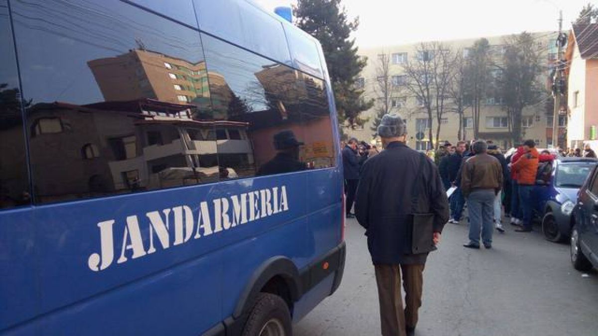 ATENȚIE! Oamenii legii la datorie în stradă!
