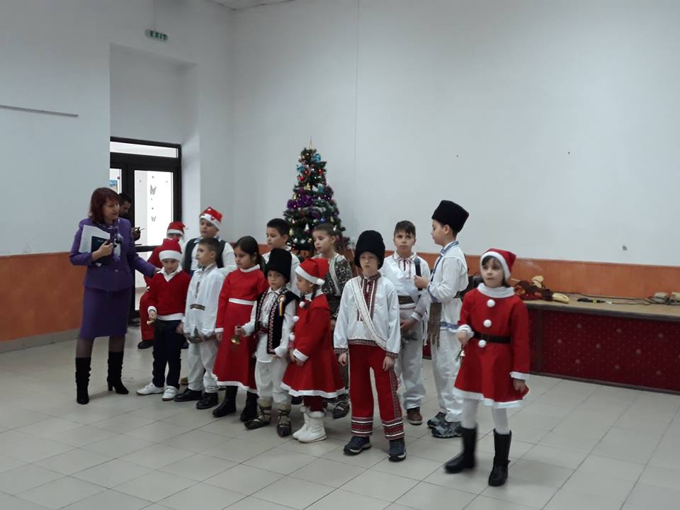 Moș Crăciun a poposit și pe la elevii din Bălilești!