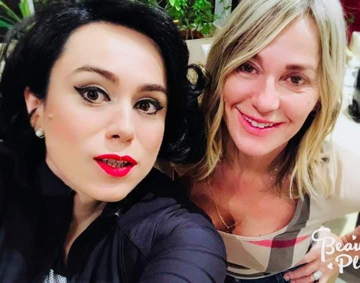 Ghicește cu cine este Simona Bucura Oprescu în fotografie!
