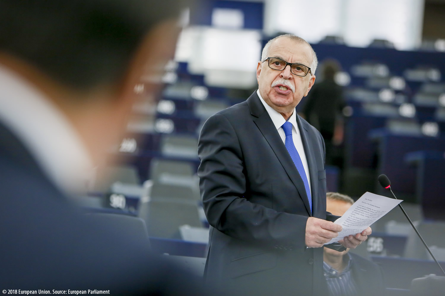 Parlamentul European decide dacă va relansa negocierile comerciale cu Statele Unite