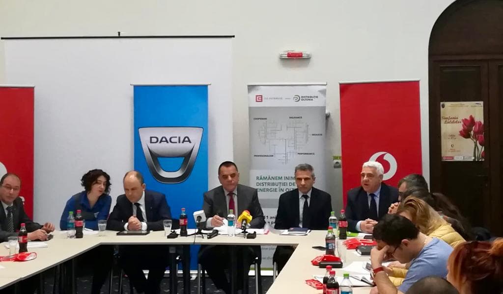 Distribuție Oltenia sărbătorește alături de argeșeni o nouă ediție a expoziției internaționale dendro-floricole Simfonia Lalelelor
