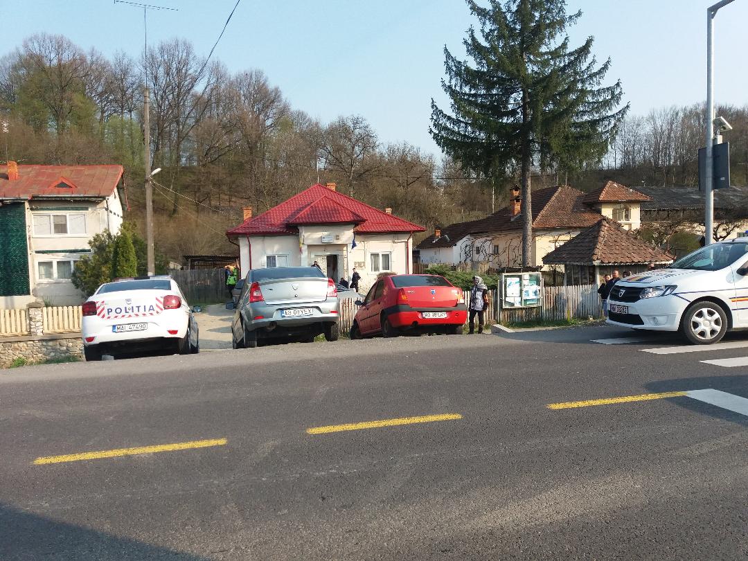 Cercetări finalizate de polițiști în cazul celor trei hoţi de la Stâlpeni!