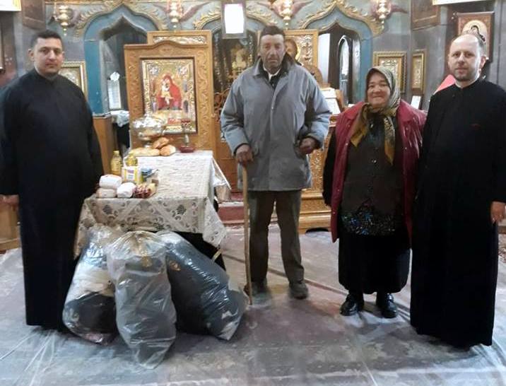 Acești preoți au bucurat sufletele câtorva familii nevoiașe