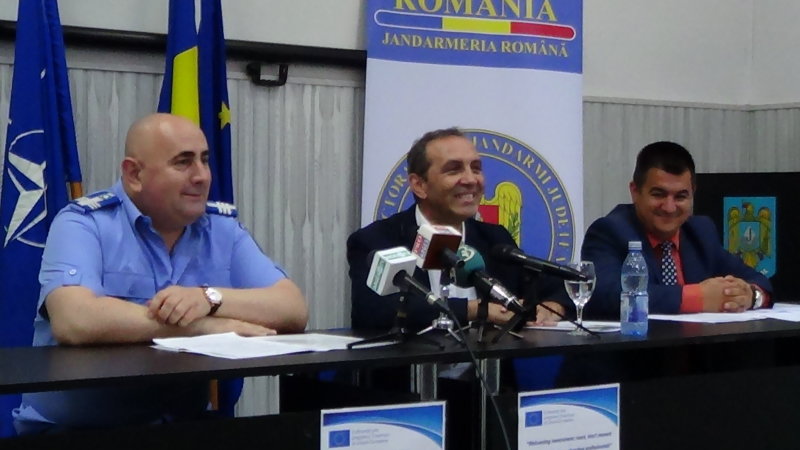 VIDEO: Prefectul Dragnea le-a urat „La mulţi ani!”
