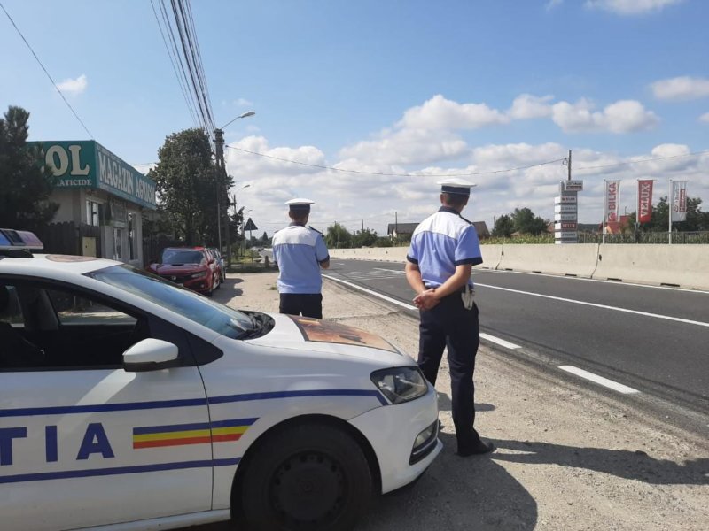 Permise de conducere reţinute în minivacanţă, de poliţiştii rutieri!