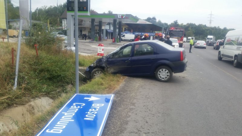 A ajuns cu maşina în şanţ!