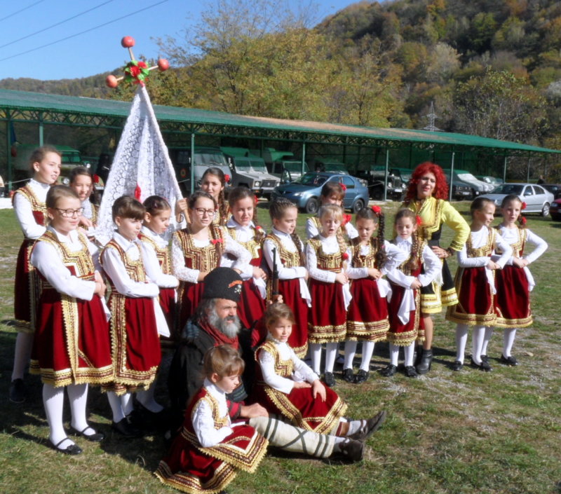 VIDEO: Paradă de straie armenești la Câmpulung