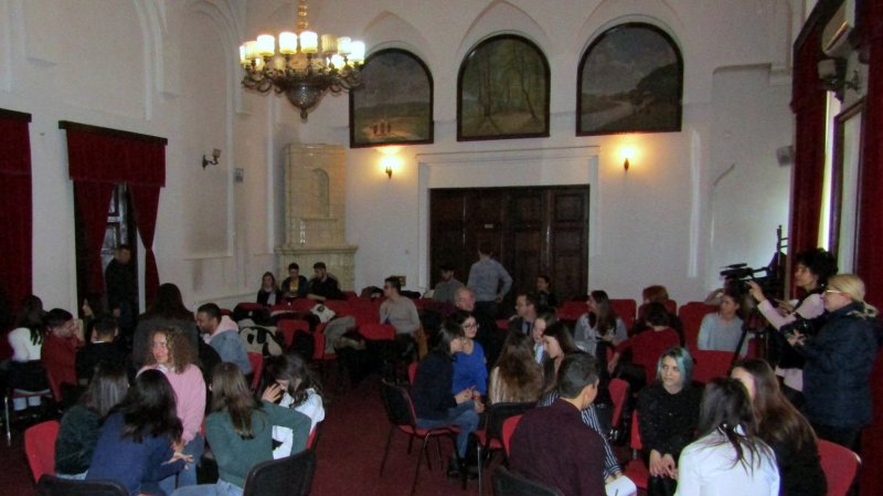 Liceenii din Câmpulung au participat la un concurs local de Istorie. VIDEO