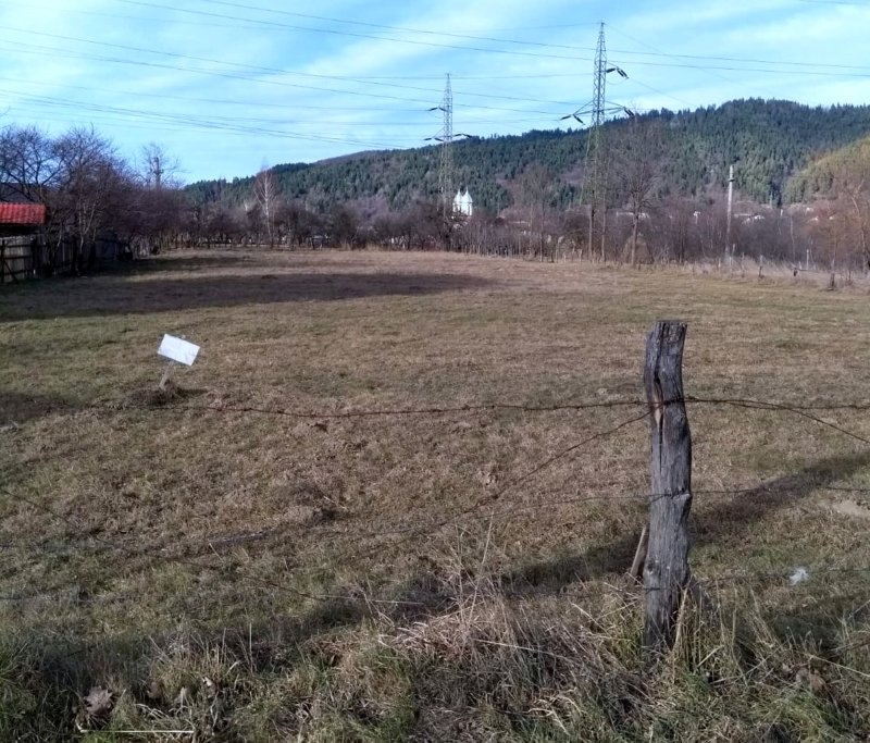 Terenuri de vânzare în localitatea Lerești